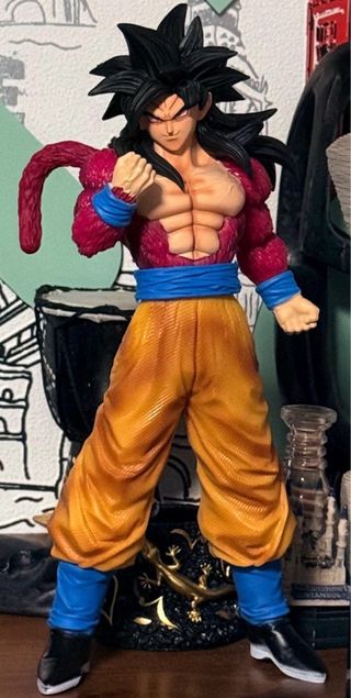Figura Goku SSJ 4 Dragón Ball 40 cm