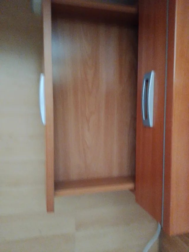 Mesita noche madera cerezo con 3 cajones