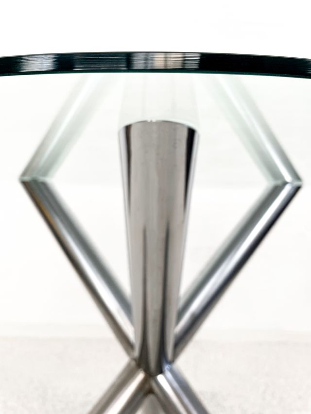 Mesa comedor Renato Zevi cristal y metal