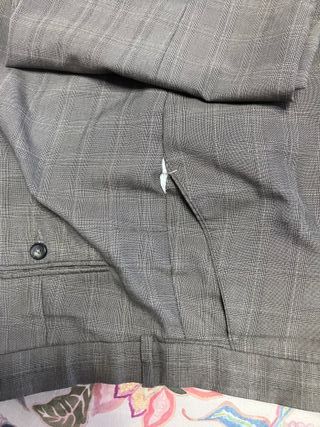 Traje marrón rayado