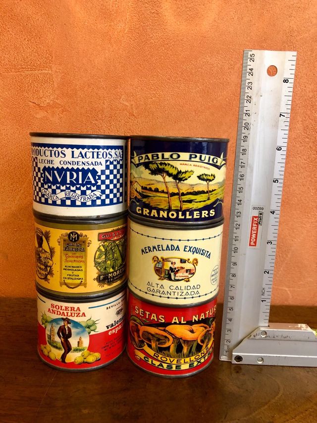 Colección pisapapeles inspirados en latas antiguas