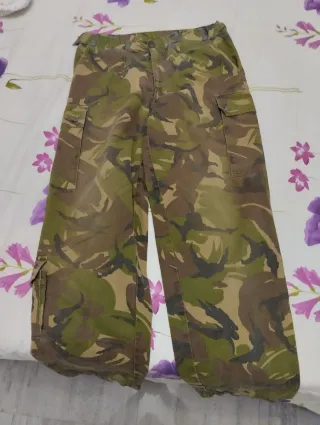 Pantalón militar camuflaje mujer