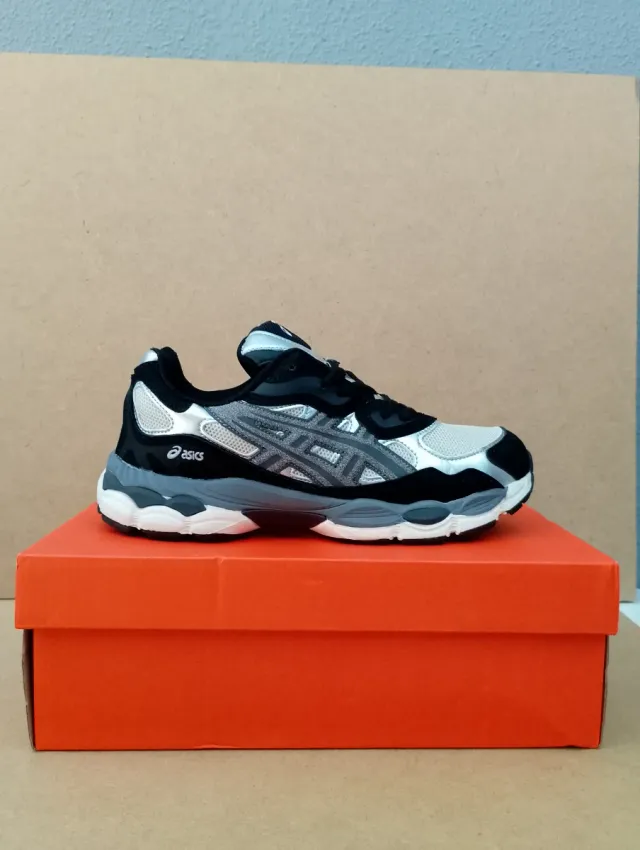  Asics nyc verde y plata 