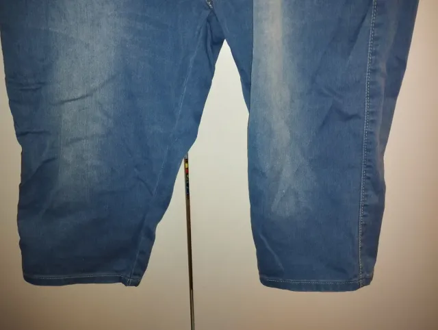 Jeans al ginocchio blu