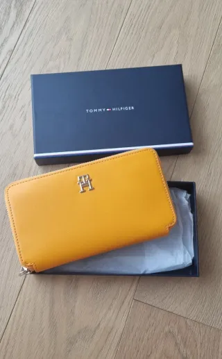 Portafoglio zip around Tommy Hilfiger orange