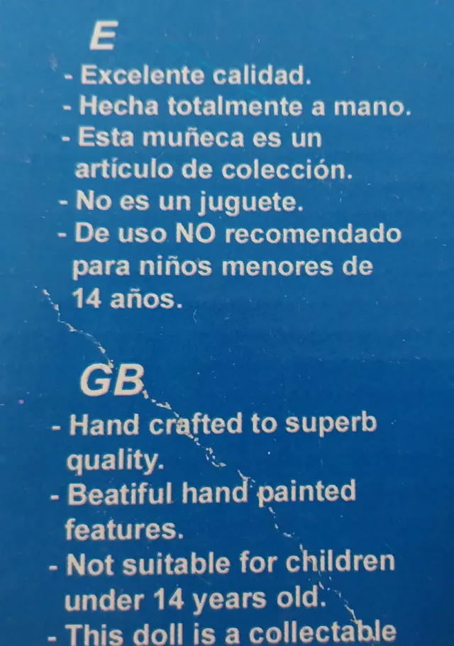 Muñeca de Porcelana Vestido Burdeos