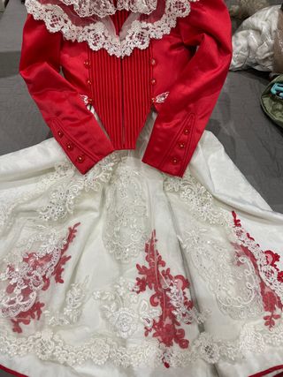 Vestido Fallera Rojo y Blanco Alquiler