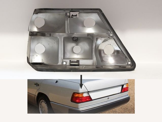 Mercedes 124 - Riflettore interno faro sx poster.