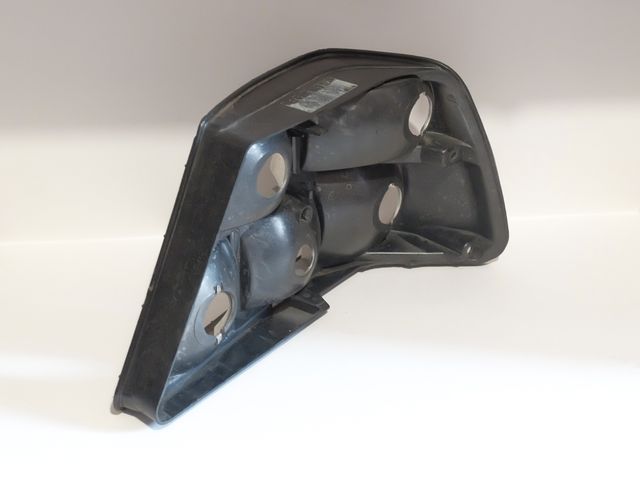 Mercedes 124 - Riflettore interno faro sx poster.