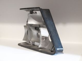 Mercedes 124 - Riflettore interno faro sx poster.