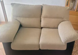 Sofá 2 plazas beige y marrón