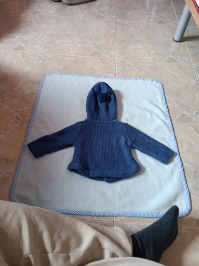 Chaqueta de punto  bebé niño 6-9 meses