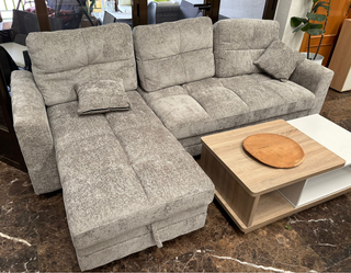 DIVANO LETTO CON CHAISE LONGUE: CHOLLAZO.