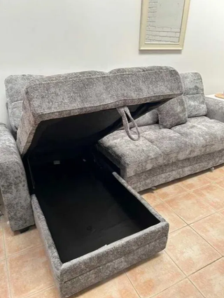 DIVANO LETTO CON CHAISE LONGUE: CHOLLAZO.