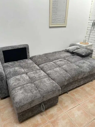 DIVANO LETTO CON CHAISE LONGUE: CHOLLAZO.