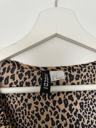 Blusa leopardo volantes manga larga