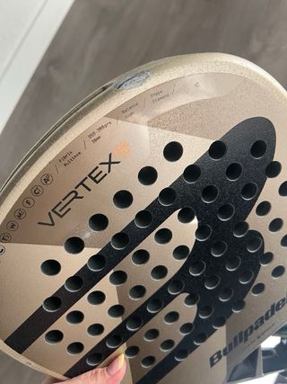 Bullpadel Vertex W 04