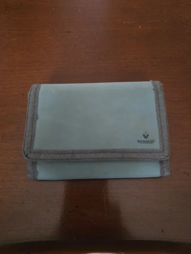 Cartera Renault azul y gris