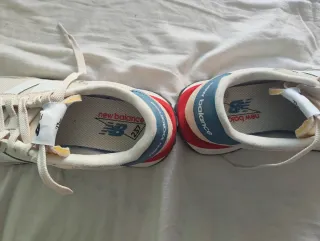 Zapatillas New Balance Beige y Blanco para dama