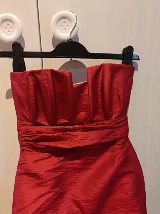 Vestido de ceremonia burdeos 