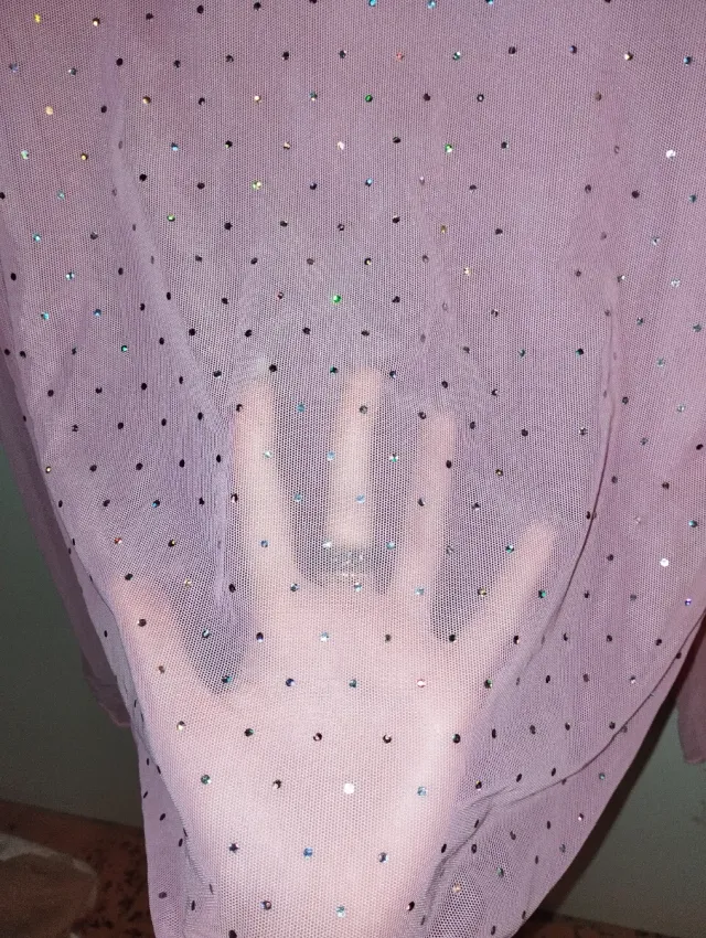 Maglia rosa con brillantini