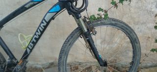 Bicicleta B'TWIN Negra