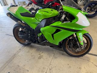 Kawasaki ZX 10 R Moto de Circuito
