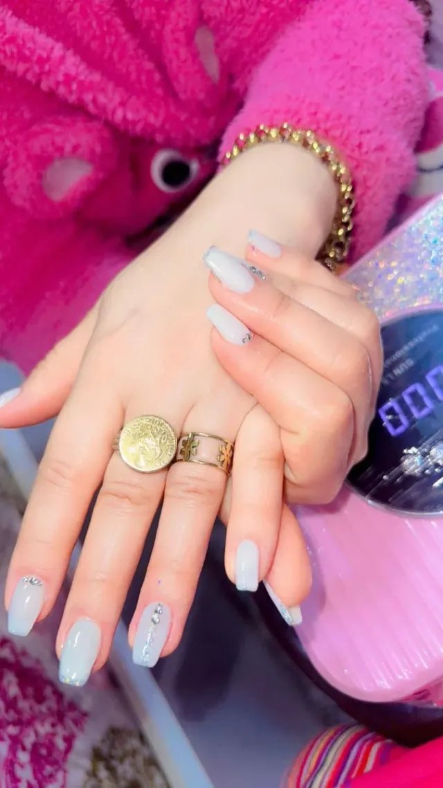 Uñas de gel, acrílico.... Buen precio