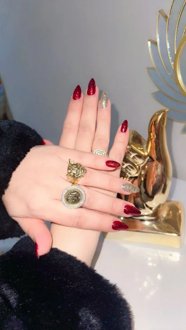 Uñas de gel, acrílico.... Buen precio