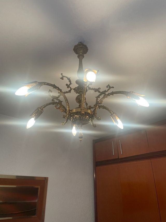 Lámpara araña de bronce