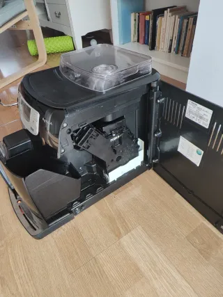 Cafetera Philips Saeco Intelia Superautomática