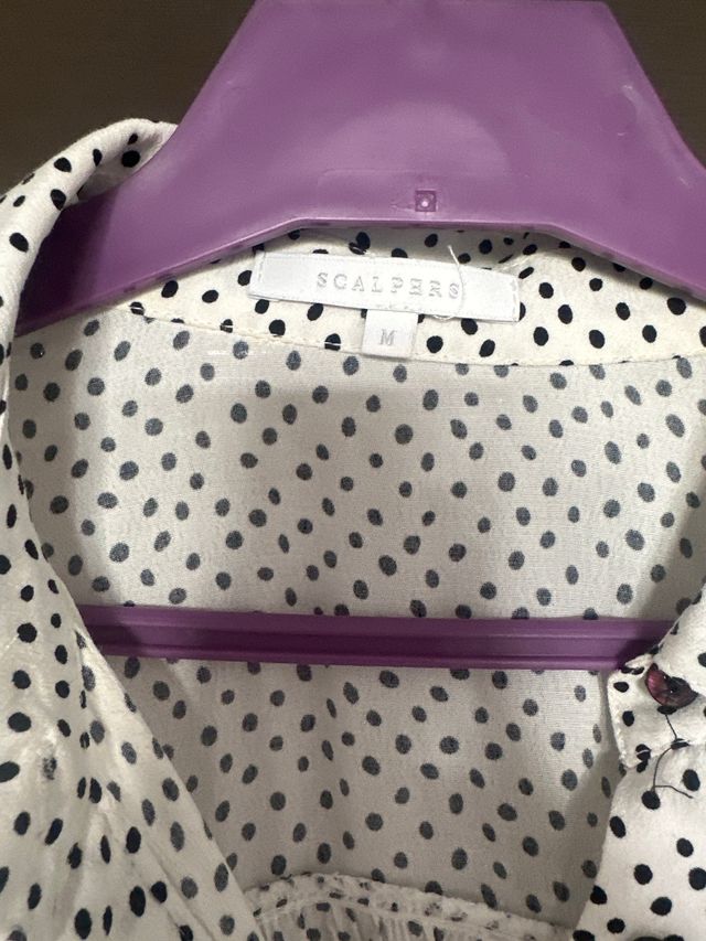 Blusa Scalpers lunares blanco y negro