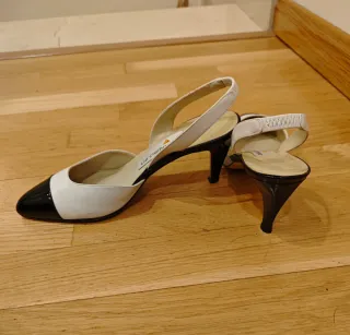 Zapatos piel slingback blanco y negro