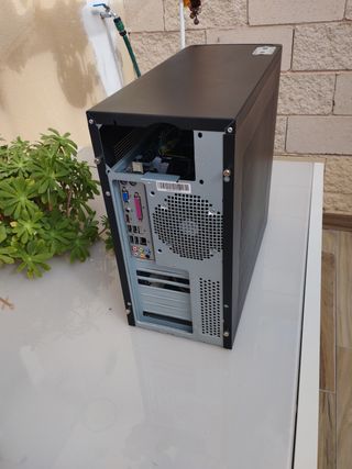 Caja de PC Athena Negra y Gris