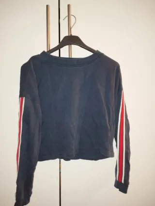 Felpa H&M nera con strisce bianche e rosse