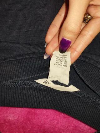 Felpa H&M nera con strisce bianche e rosse