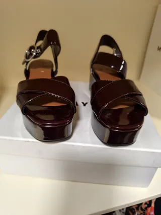 Sandalias Bimba y Lola Tacon Corrido