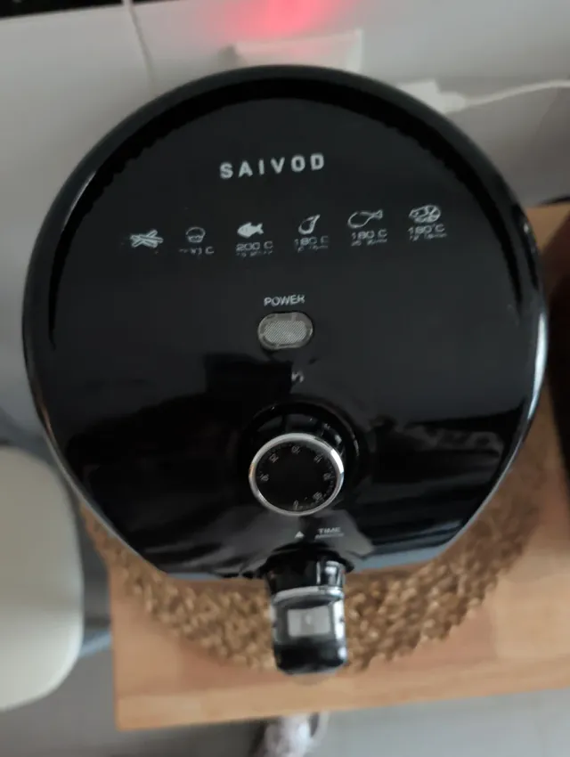 Freidora de aire Saivod negra