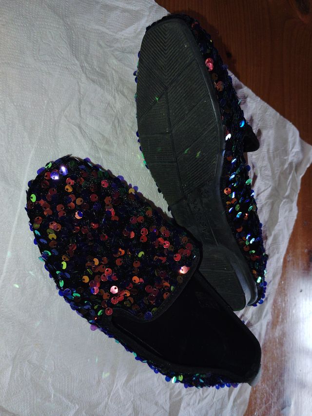 Bailarinas negras con lentejuelas multicolor