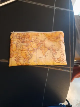 Pochette stile Alviero Martini