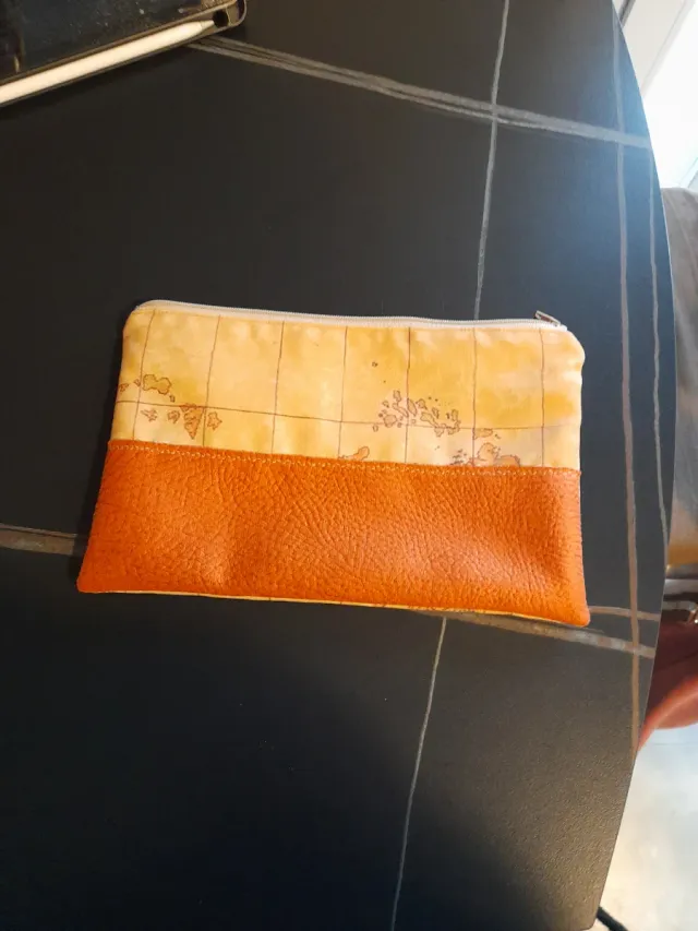 Pochette stile Alviero Martini