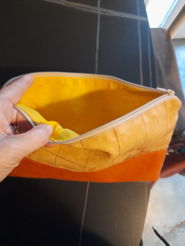 Pochette stile Alviero Martini