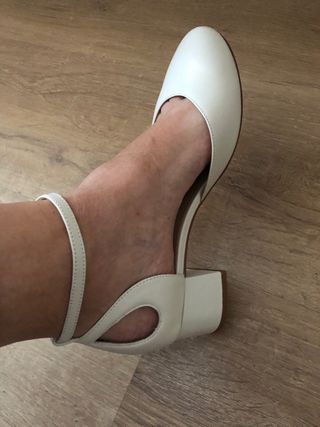 Zapatos de piel blancos talla 40
