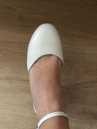 Zapatos de piel blancos talla 40