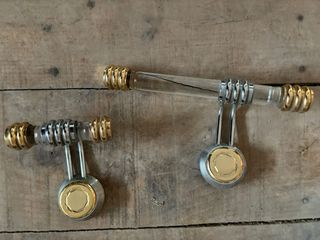 Toallero efecto cristal y metal dorado