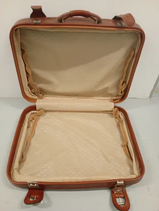 Maleta antigua de cuero