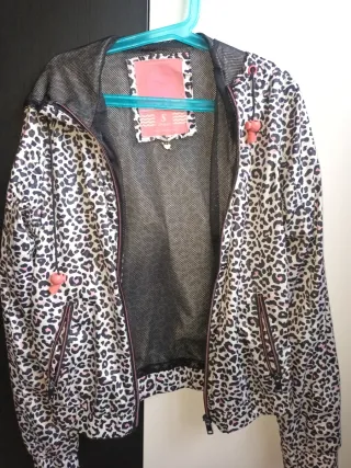 Cortavientos Bershka Talla S