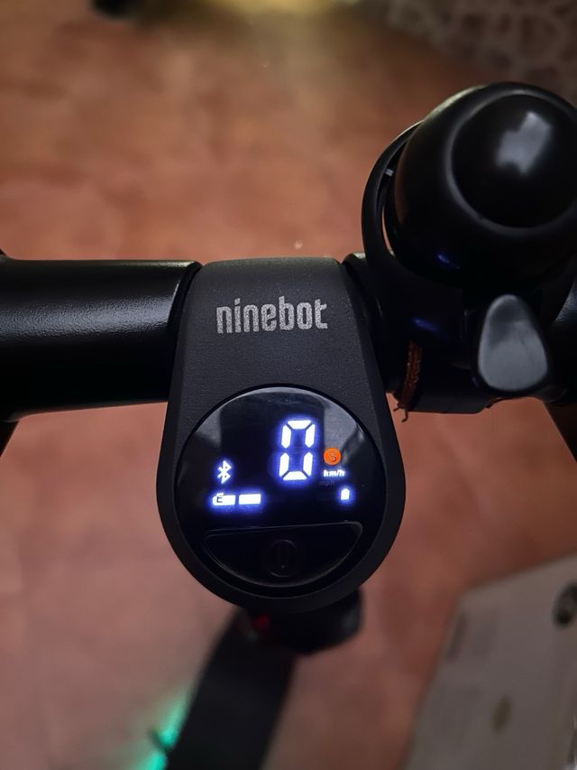 Ninebot KickScooter Patinete Eléctrico