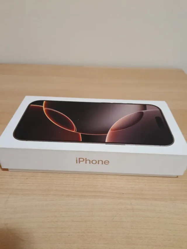 iPhone 16 Pro 128GB Titanio Desierto