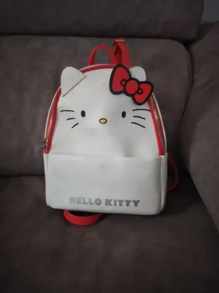 Cuna de muñeca y muñeca